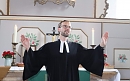 Pfarrer Michael Steinke beim Gottesdienst in Elende 2019 (Regina Englert)