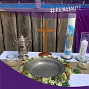 Zweiter Woffleber Pool-Gottesdienst mit Premiere: Taufe im Wasserbecken! (Anita Rothensee)