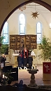 Pfarrer i.R. E. Wolff konfirmierte drei junge Menschen in Bielen (Chr. Bischoff)