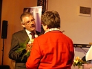 Dank für ihren Besuch an Landesbischöfin Ilse Junkermann (Foto: R. Englert)