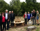 Viel Prominenz zur Übergabe der Lutherbank (Foto: R. Englert)