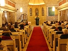 Pfarrer Werner Heizmann leitet den Gottesdienst (Foto: Regina Englert)