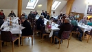 Die Kapelle im St. Marien-Hospital füllt sich (Foto: R. Englert)