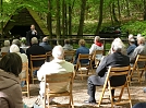 Gottesdienst am Kuhbrunnen (Foto: R. Englert)