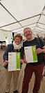 Superintendent Andreas Schwarze mit Kathrin Schwarze im Ziel (Foto: R. Englert)