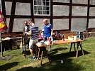 Sportverein hilft beim Grillen.. (Foto: Nikolaus Flämig)