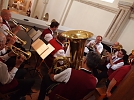 Der Raum vor der Orgel war zu klein, um alle Hainleite-Musikanten auf ein Foto zu bannen. (Foto: R. Englert)