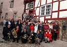 Alle, die am Sonntag nach dem Gottesdienst noch auf der Burg waren (Foto: R. Englert)