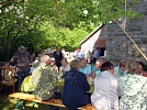 Im Schatten lässt es sich gut schmausen (Foto: G. Pfeifenbring)