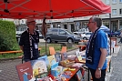 Herr Rose war mit ausgewählter Literatur vertreten (Foto: M. Schwarze)