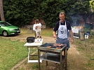 Und auch in Ellrich wurde natürlich lecker gegrillt (Foto: H. Jüngling)