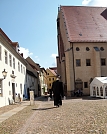 Erschöpft kehrt Luther wieder ins Bugenhagenhaus zurück (Foto: R. Englert)