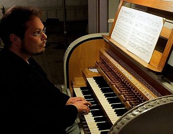 Michael Martens an de Orgel (Foto: privat)