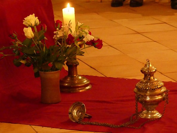 Weihrauch steht für den Epiphanias-Gottesdienst bereit (Foto: R. Englert)