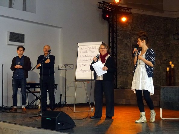 Bob und Mary Hoskins in unserer Jugendkirche (Foto: Erprobungsräume)