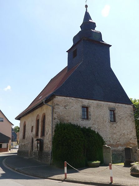 Kirche in Ascherode (Foto: R. Englert)