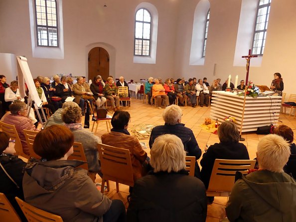 Foto von der Wahl des Frauenteams (Foto: R. Englert)