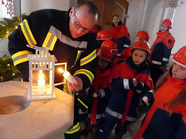 Es hat die Rosenkirche Elende bereits erreicht (Foto: R. Englert)