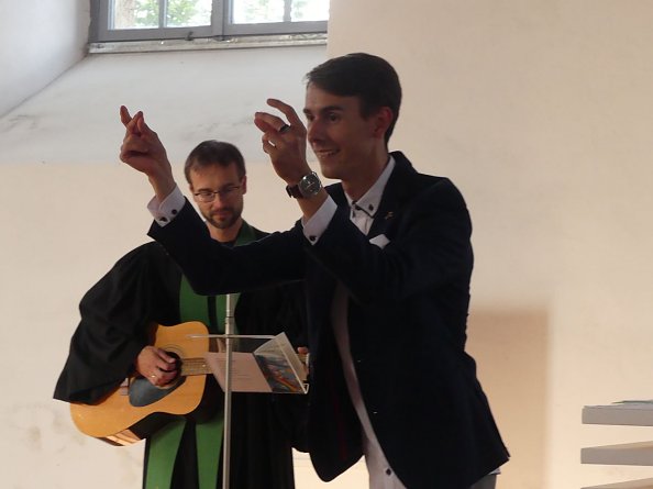 Alexander Schönlein beim Schulanfangsgottesdienst in Niedergebra (Foto: Regina Englert)