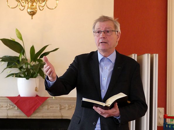 Propst Dr. Christian Stawenow hielt eine hoch interessante Bibelarbeit mit aktuellen Bezügen (Foto: R. Englert)