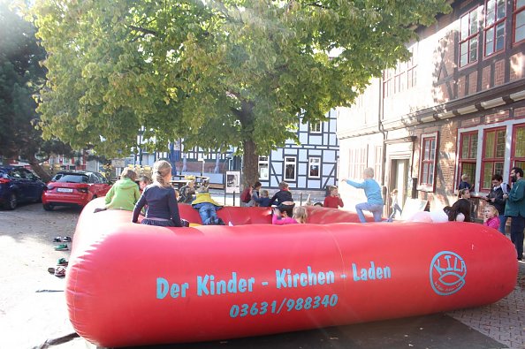 Hüpfkissen (Foto: Tuschy)