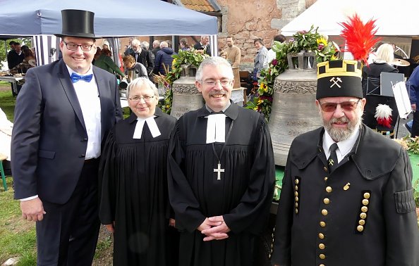 Ralf Lippold, Pfarrerin Kosamalla, Superintendent Andreas Schwarze und Wilfried Fromm (Foto: R. Englert)