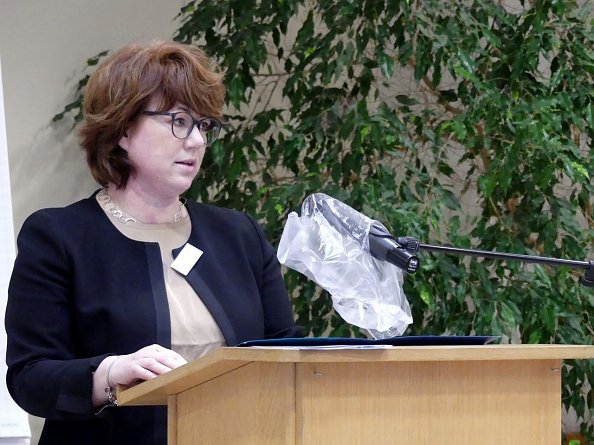 Monique Brosenne für den Ausschuss Kirche und Gesellschaft (Foto: R. Englert)