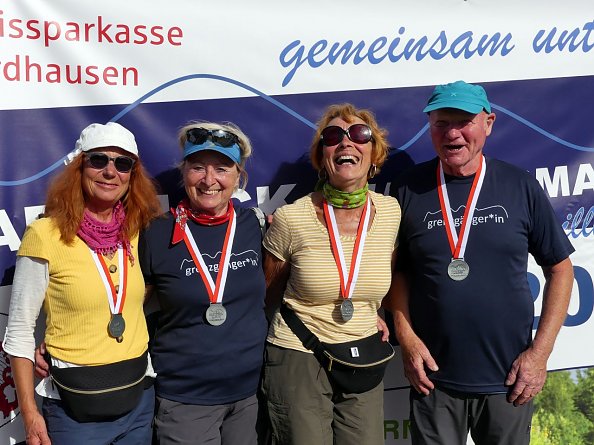 Der erste Marathon mit 75 Jahren - ein sagenhafter Grund für dieses fröhliche Lachen (Foto: R. Englert)