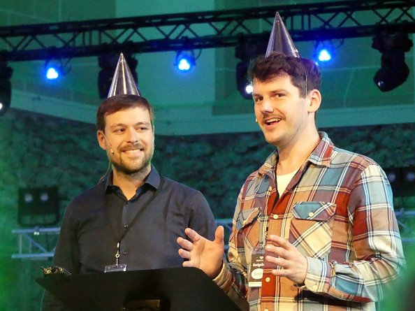 Simon und Max werben Herzschlag-Freunde (Foto: R. Englert)