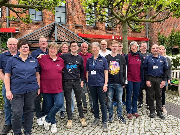 Gruppenbild vom DEPT (Foto: K. Hattenhauer)