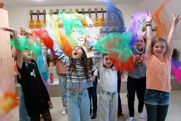 Chorprobe in der Ev. Grundschule Nordhausen (Foto: V. Kremzow)