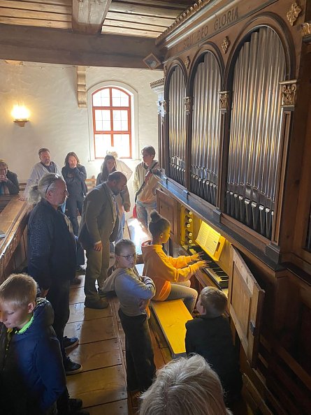 an der Orgel in Hauröden (Foto: Mario Genzel)