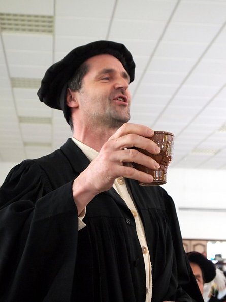 Luther und Freunde bei Tisch in Urbach (Foto: R. Englert)